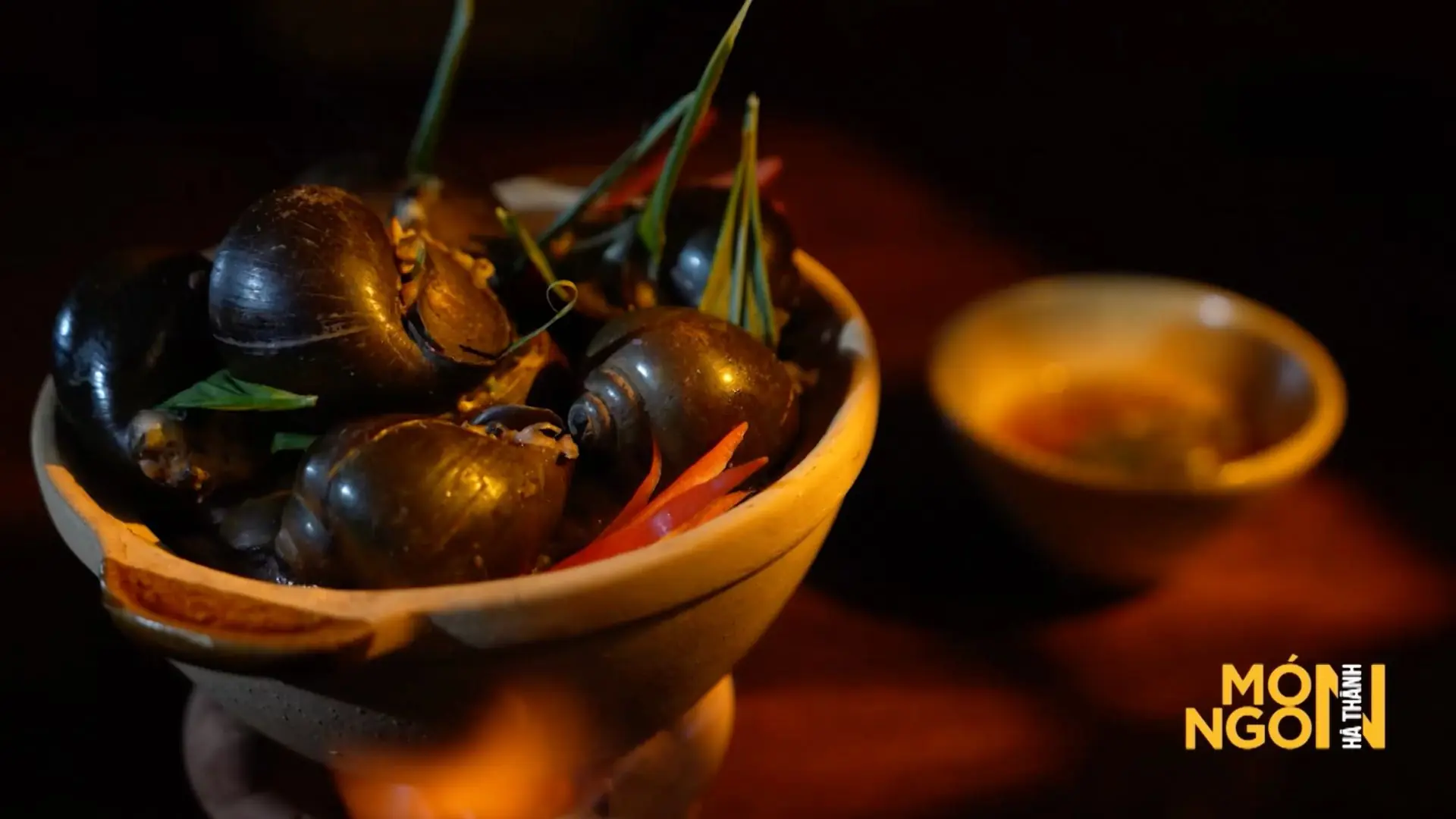 Ốc hấp lá gừng | Món ngon ở Hà Thành | 09/10/2025